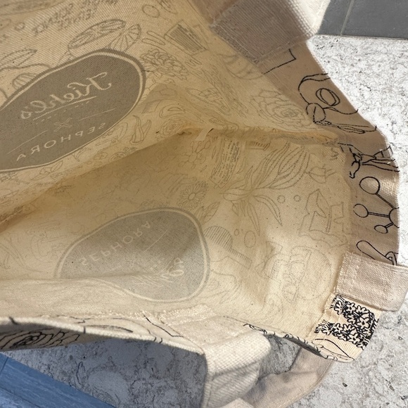Kiehl's x Sephora Re-usable Tote bag - Picture 5 of 5